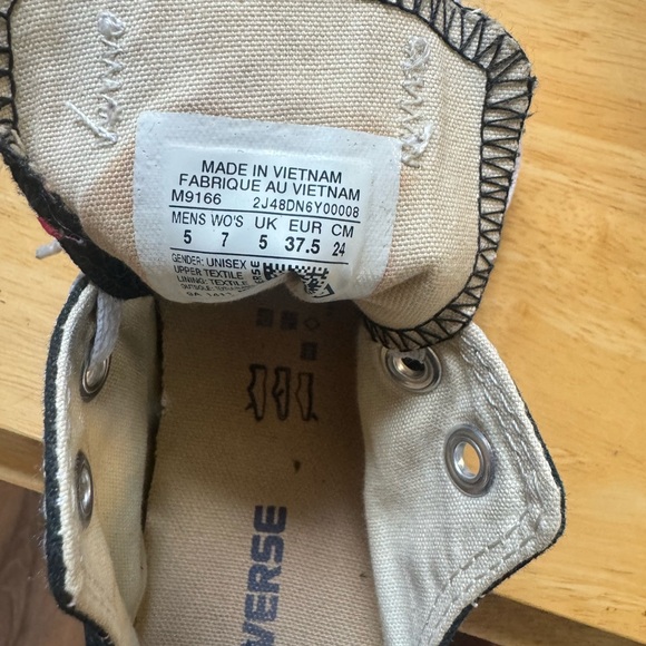 Like New Converse Sneakers - Picture 3 of 3